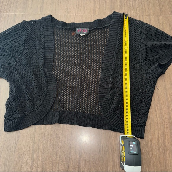 Vintage Y2K Medium Black Crochet Crop Cardigan Shrug Short Sleeve Fairy Grunge - Picture 6 of 8